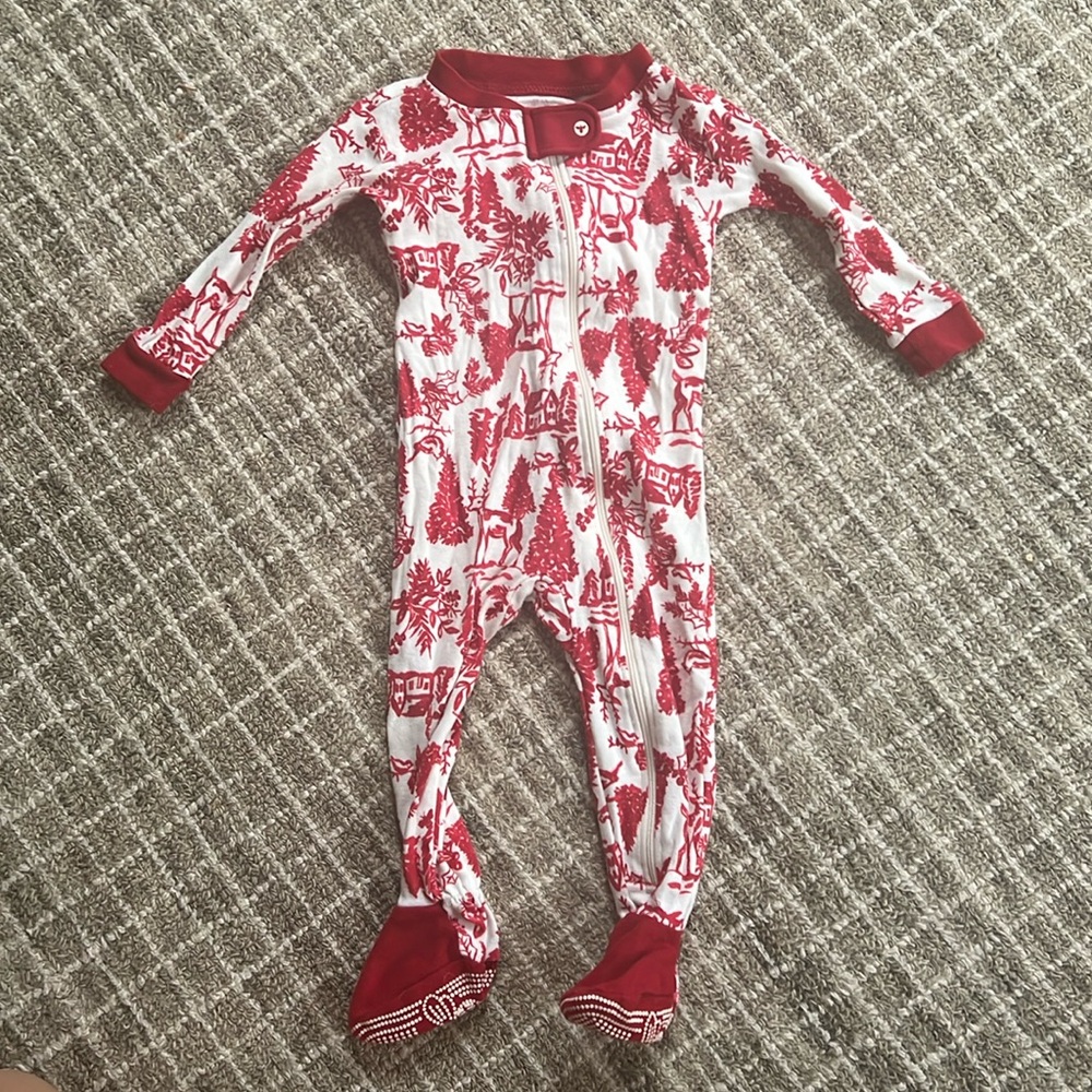 Burt’s Bees Baby Holiday Pajamas, size 6-9 months.